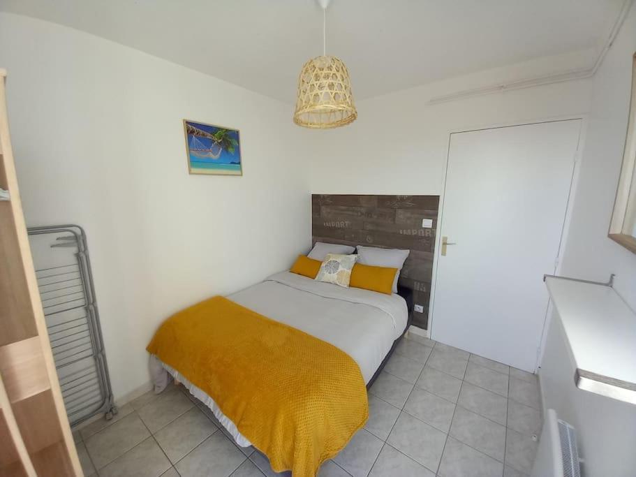 Appart 2/4 Pers Proche Centre Avec Balcon, Parking Narbonne Exterior foto