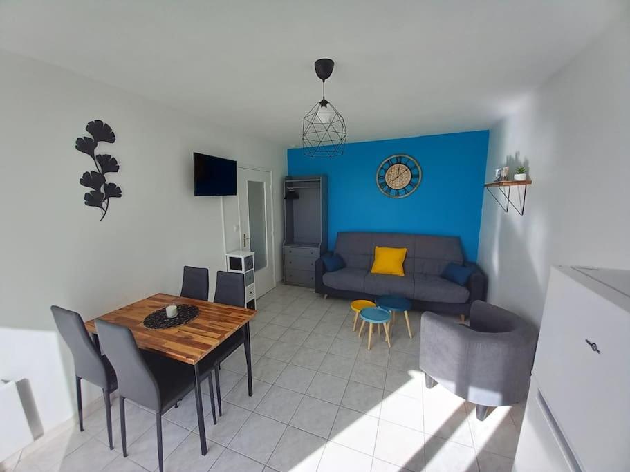 Appart 2/4 Pers Proche Centre Avec Balcon, Parking Narbonne Exterior foto