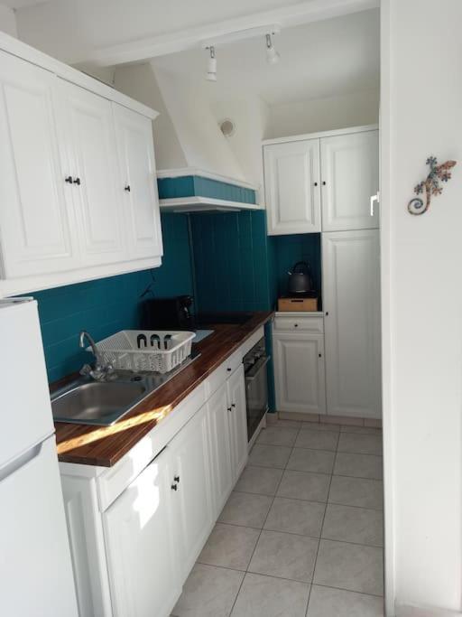 Appart 2/4 Pers Proche Centre Avec Balcon, Parking Narbonne Exterior foto