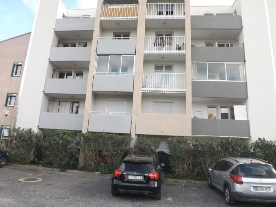 Appart 2/4 Pers Proche Centre Avec Balcon, Parking Narbonne Exterior foto