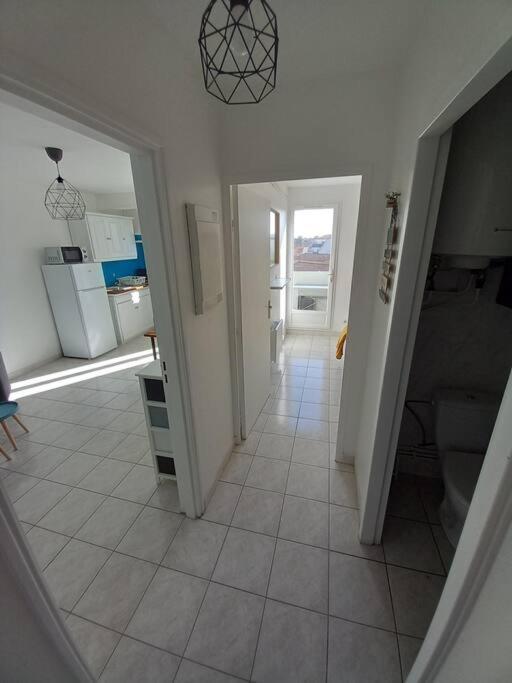 Appart 2/4 Pers Proche Centre Avec Balcon, Parking Narbonne Exterior foto